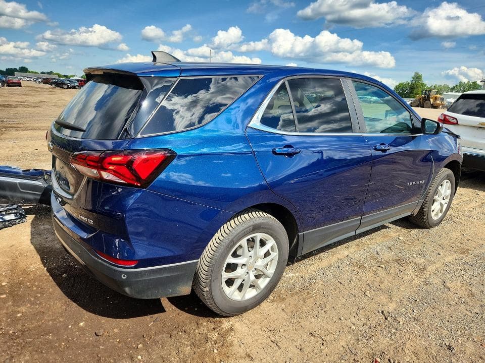 2023 CHEVROLET EQUINOX LT 3