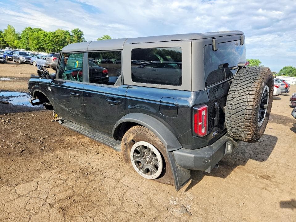 2024 FORD BRONCO OUTER BANKS 2