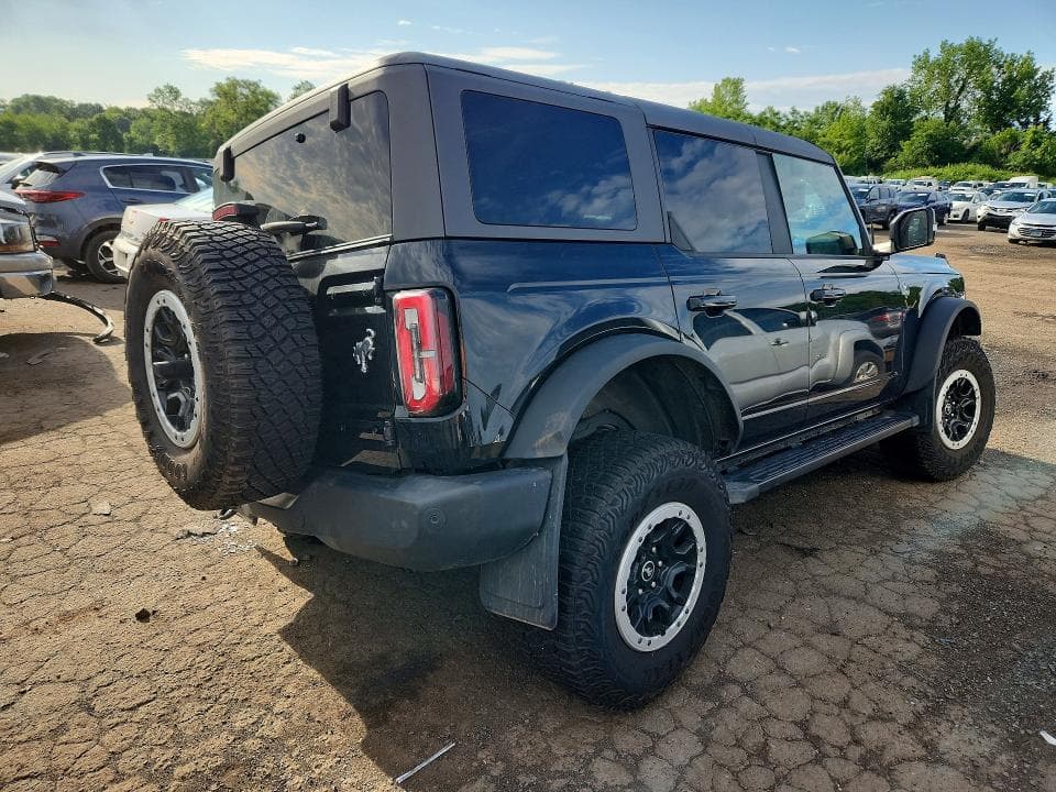 2024 FORD BRONCO OUTER BANKS 3