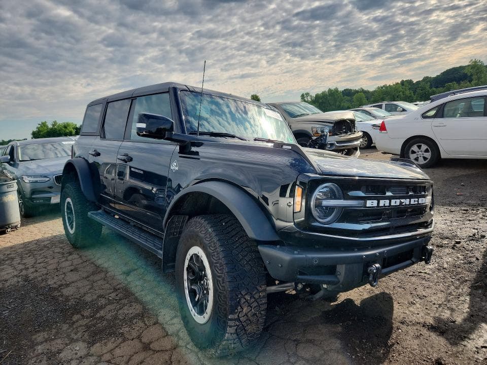 2024 FORD BRONCO OUTER BANKS 4