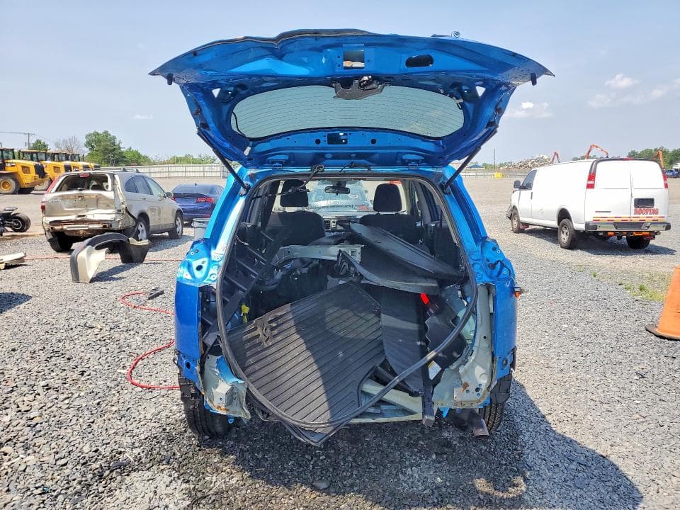 2017 TOYOTA RAV4 LE 7