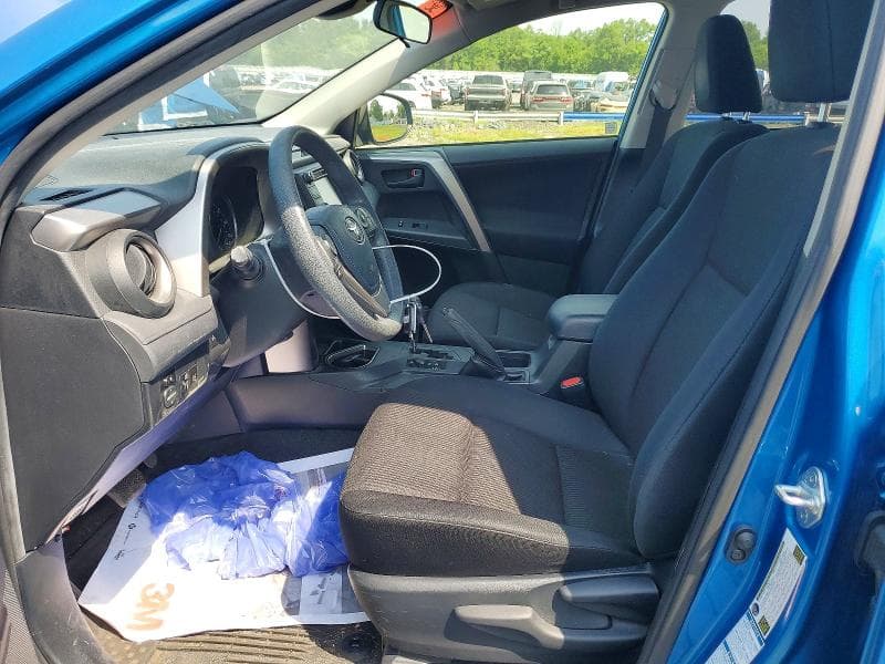 2017 TOYOTA RAV4 LE 8