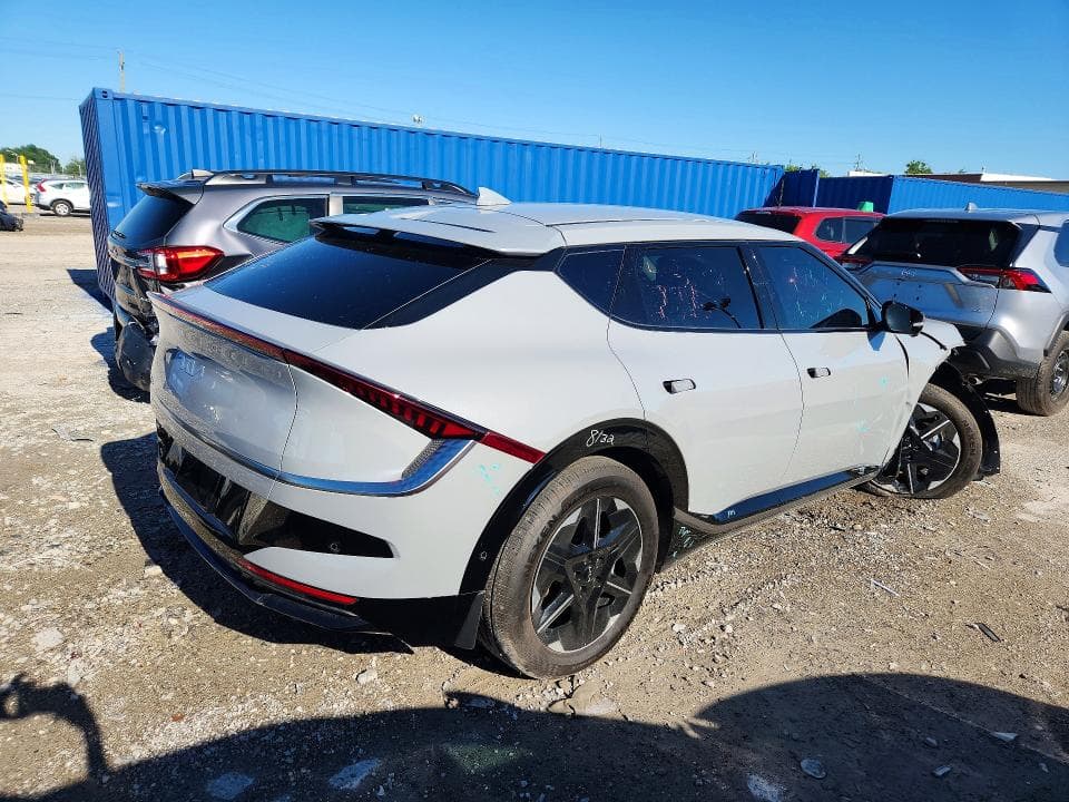 2025 KIA EV6 WIND 3