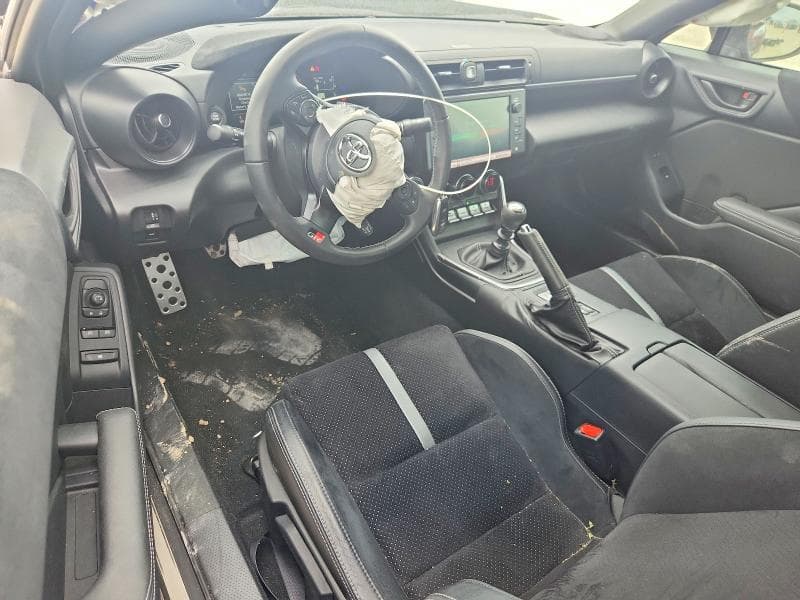 2025 TOYOTA GR 86 PREMIUM 8