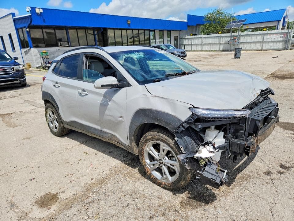 2023 HYUNDAI KONA SEL 4