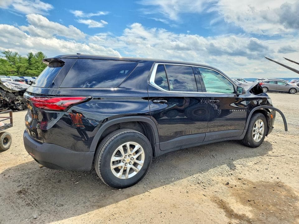 2023 CHEVROLET TRAVERSE LS 3