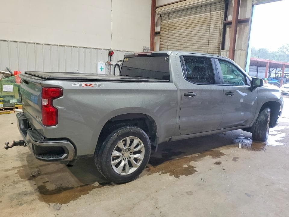 2023 CHEVROLET SILVERADO K1500 CUSTOM 3