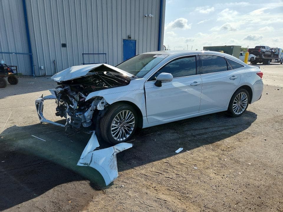 2022 TOYOTA AVALON LIMITED - 1