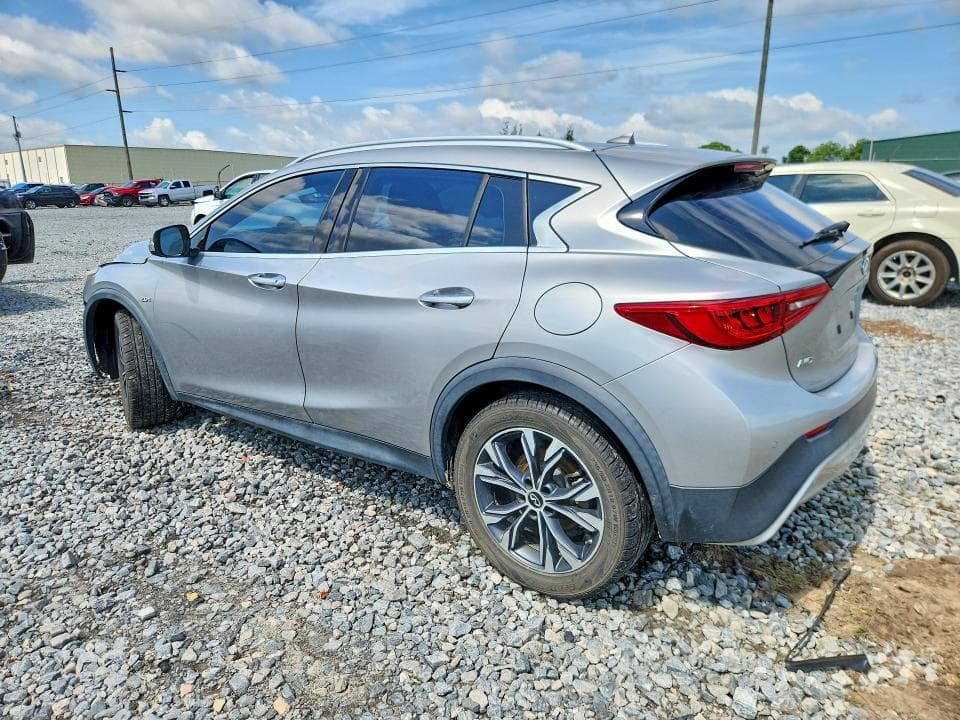 2018 INFINITI QX30 PREMIUM 2