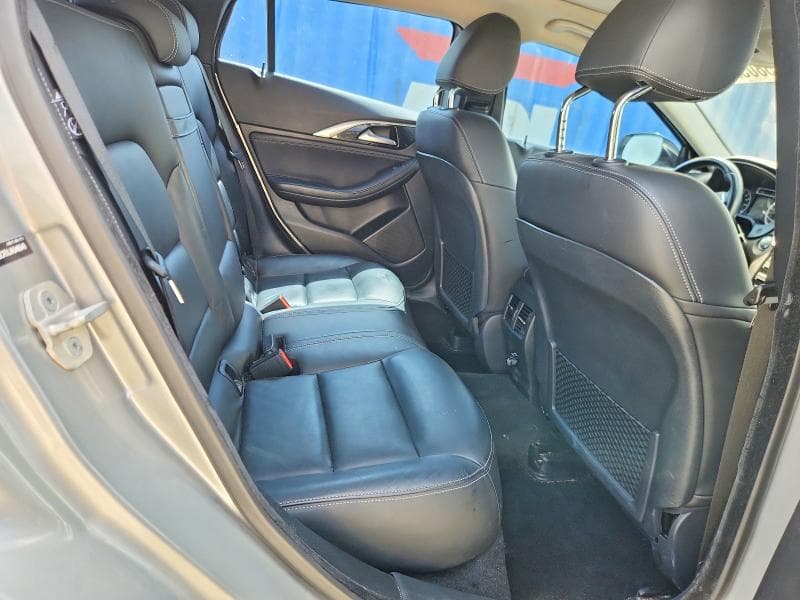 2018 INFINITI QX30 PREMIUM 11