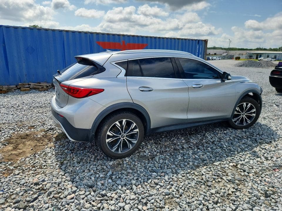 2018 INFINITI QX30 PREMIUM 3