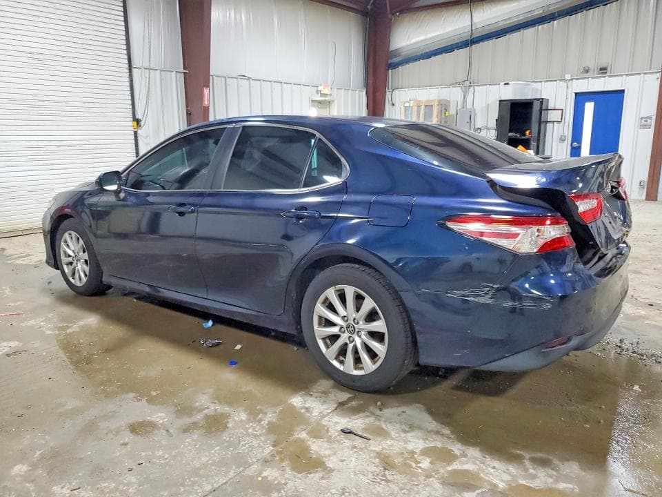 2018 TOYOTA CAMRY LE 2