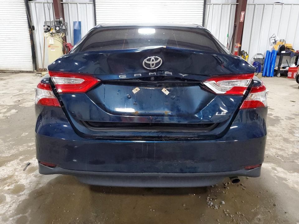 2018 TOYOTA CAMRY LE 6