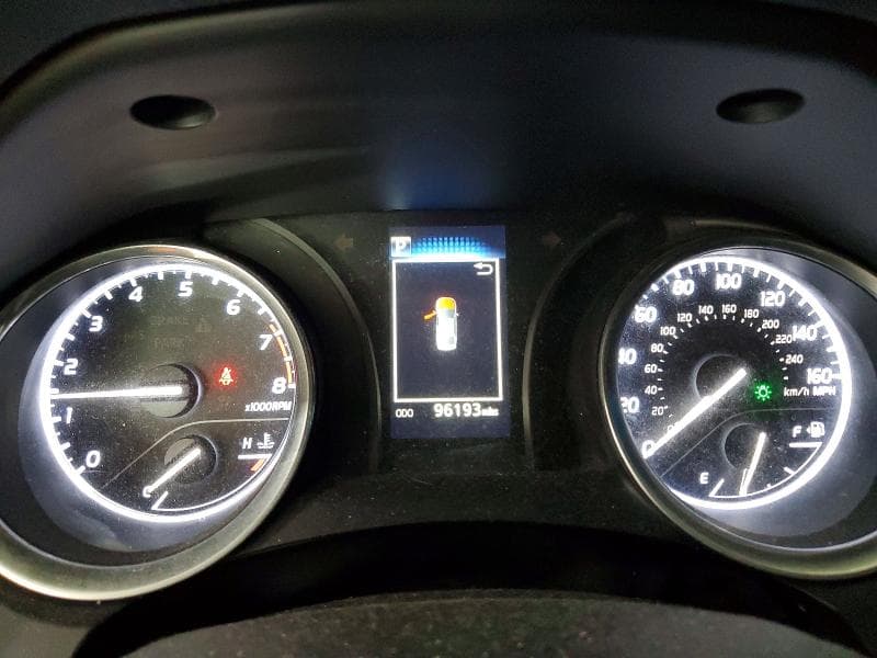 2018 TOYOTA CAMRY LE 9