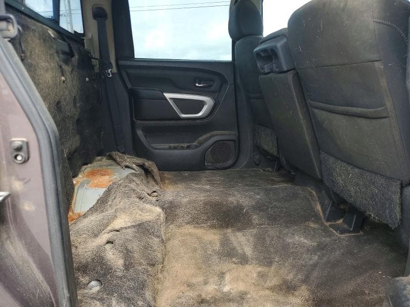 2017 NISSAN TITAN S S 11