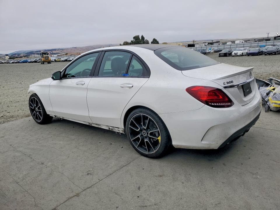 2019 MERCEDES-BENZ C 300 2