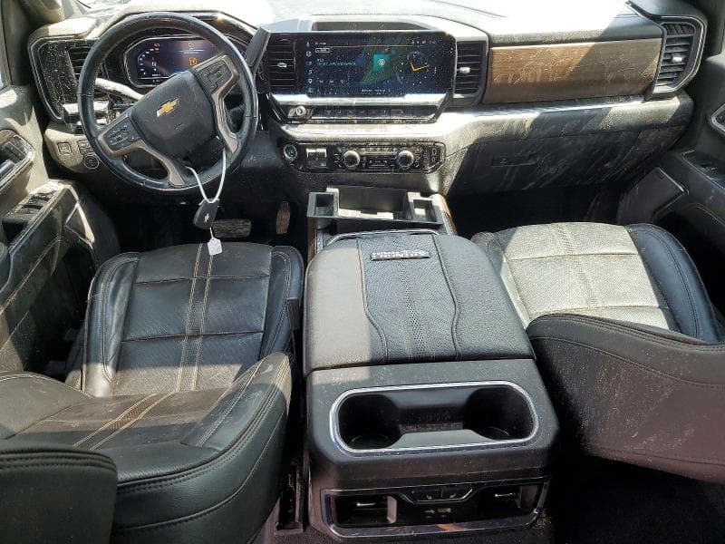 2024 CHEVROLET SILVERADO K2500 HIGH COUNTRY 8
