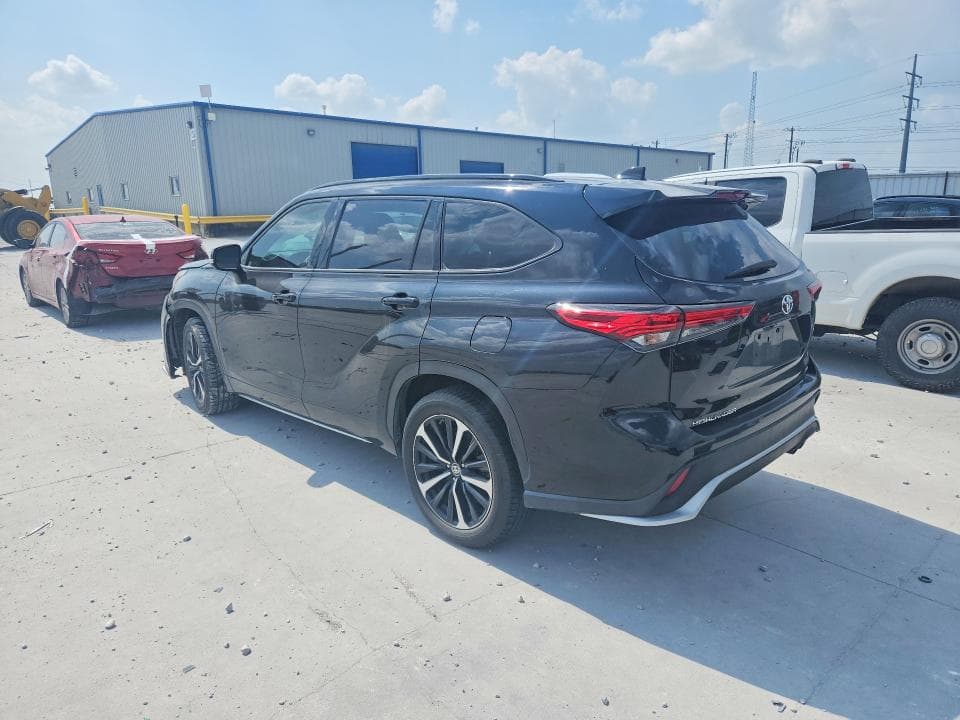 2021 TOYOTA HIGHLANDER XSE 2
