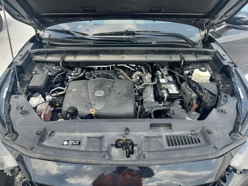 2021 TOYOTA HIGHLANDER XSE 12