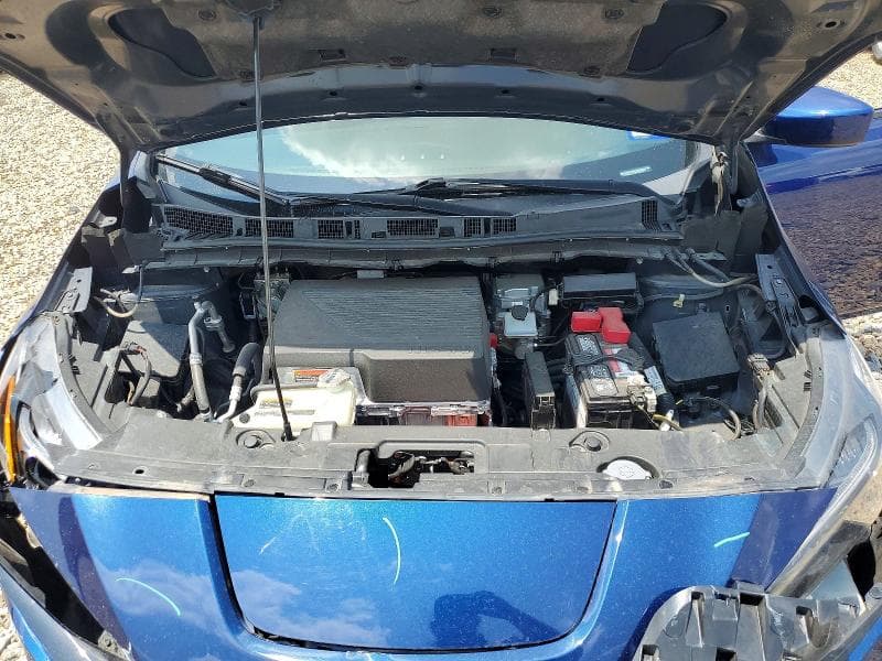 2021 NISSAN LEAF S 11