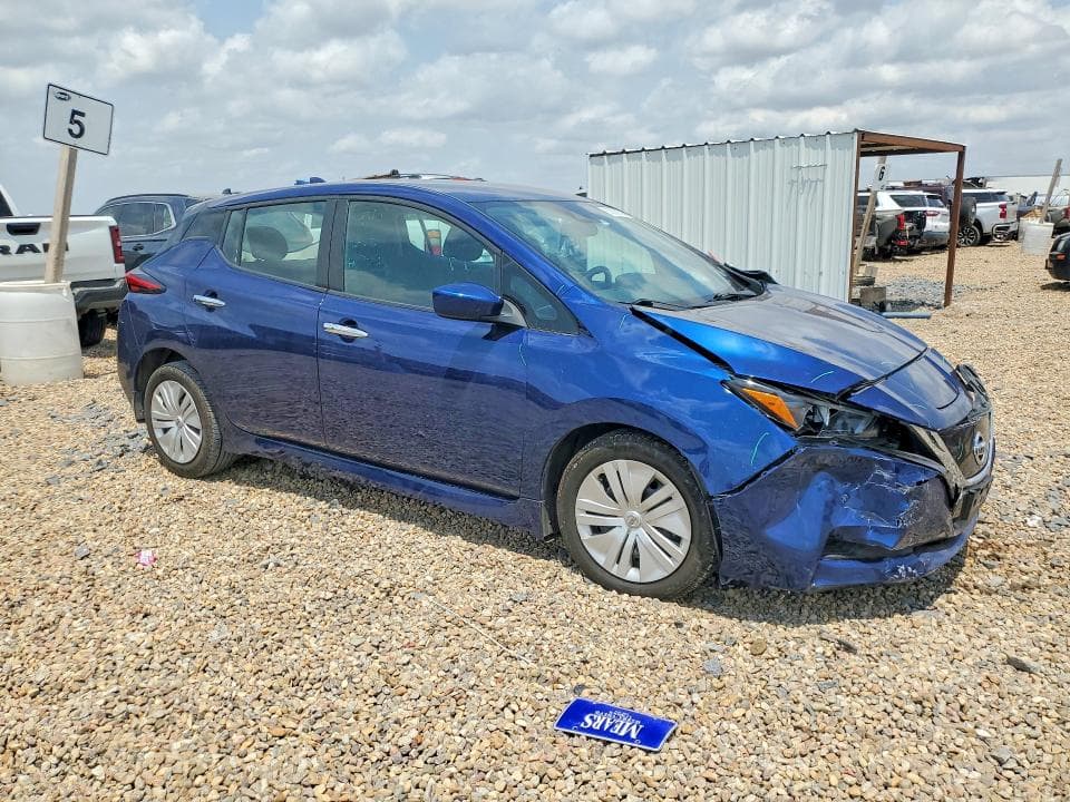 2021 NISSAN LEAF S 4