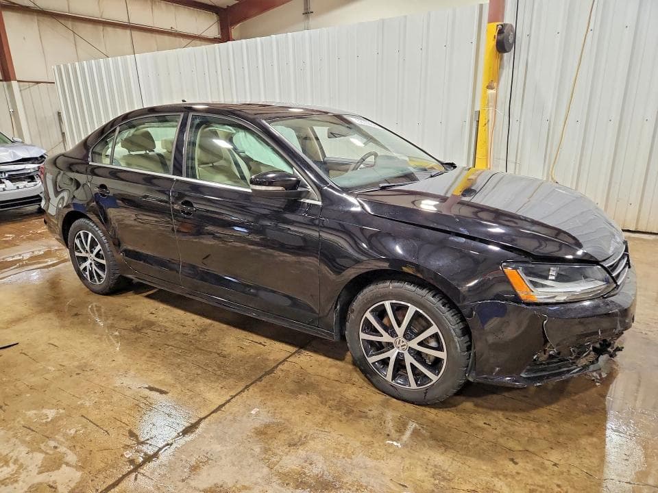 2017 VOLKSWAGEN JETTA SE 4