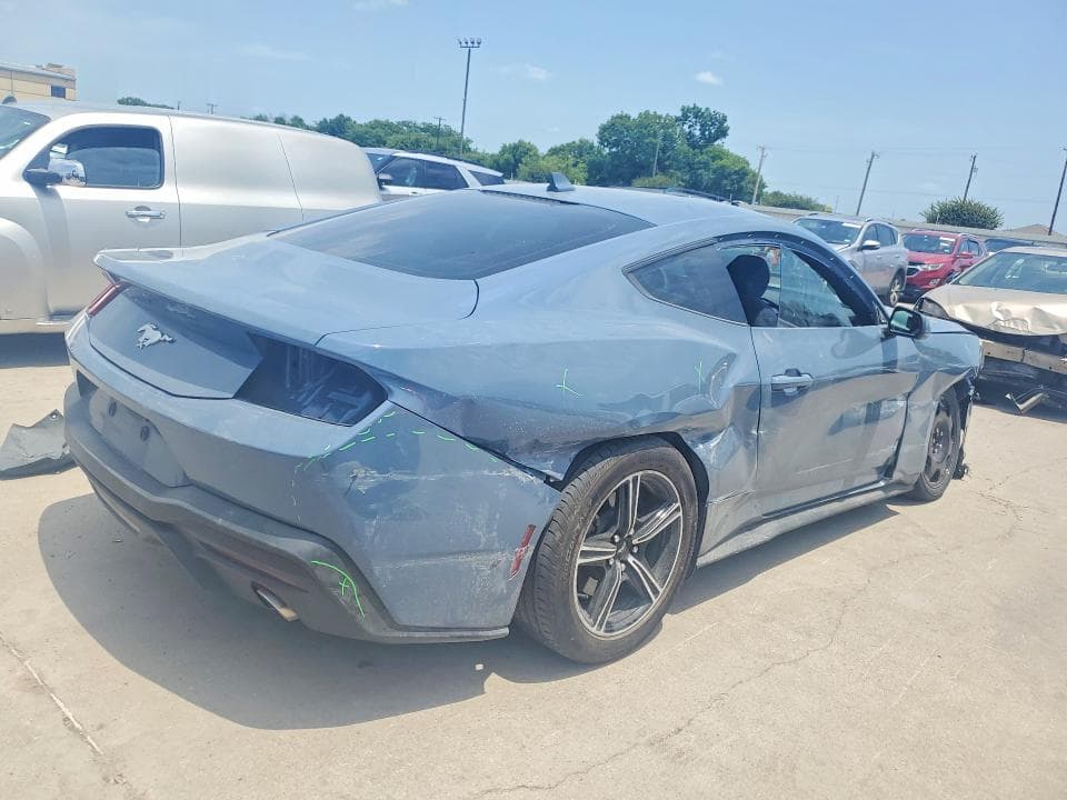 2025 FORD MUSTANG 3