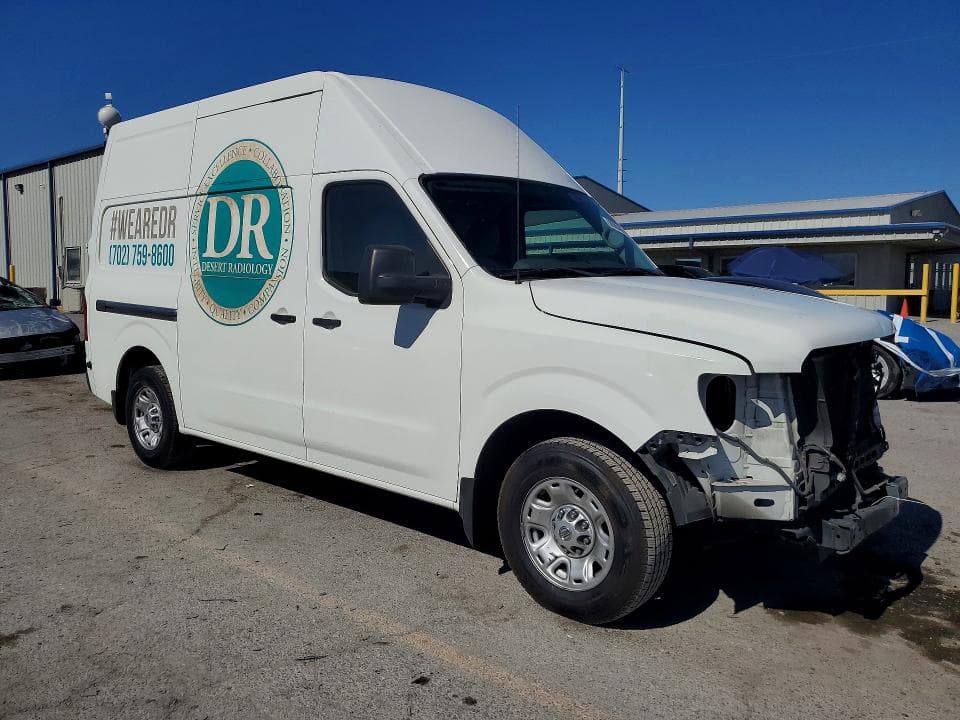2018 NISSAN NV 2500 HD SV 4