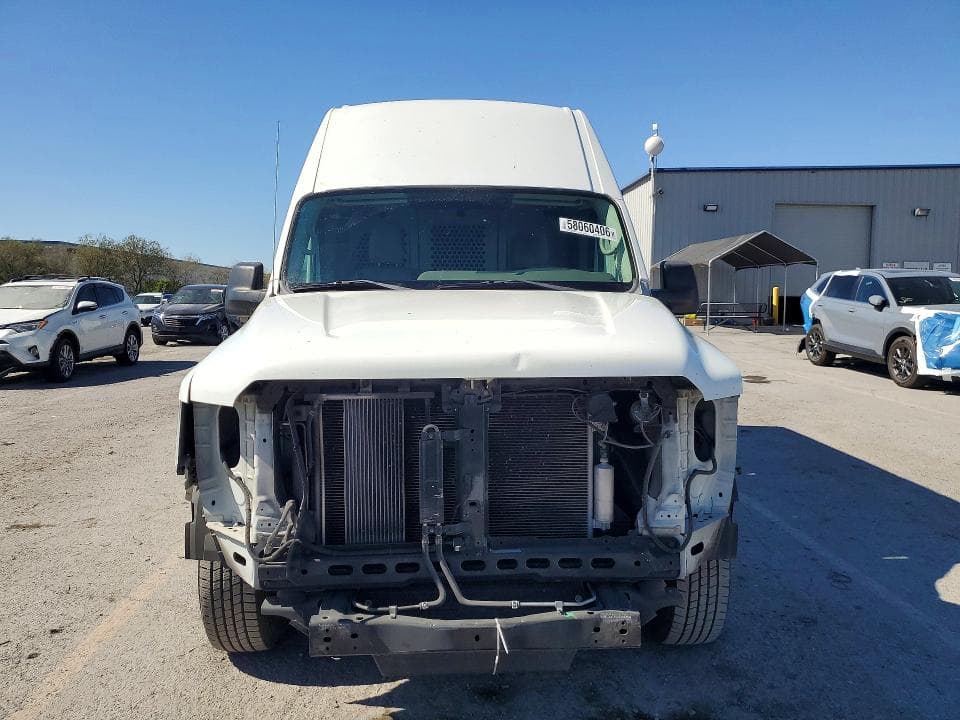 2018 NISSAN NV 2500 HD SV 5