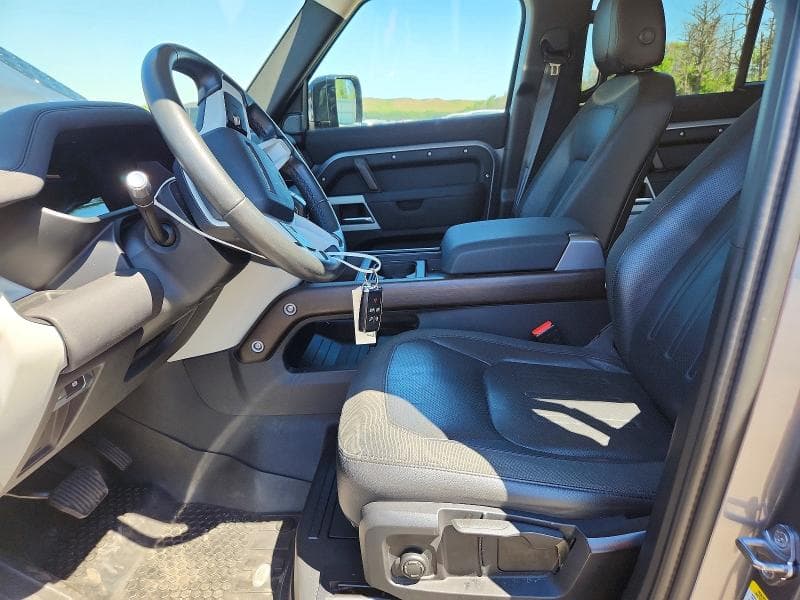 2020 LAND ROVER DEFENDER 110 S 7