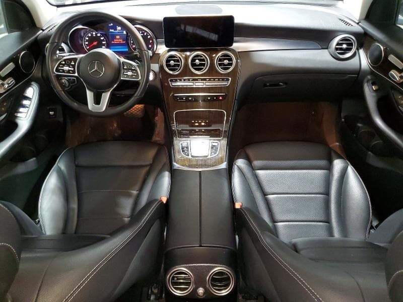2022 MERCEDES-BENZ GLC 300 4MATIC 8