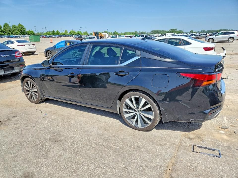 2022 NISSAN ALTIMA SR 2