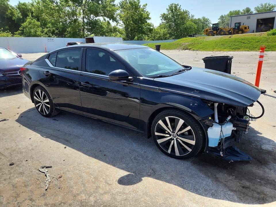 2022 NISSAN ALTIMA SR 4
