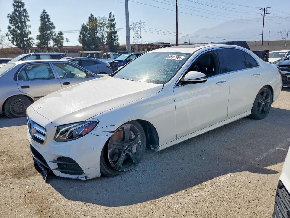 2017 MERCEDES-BENZ E 300 1