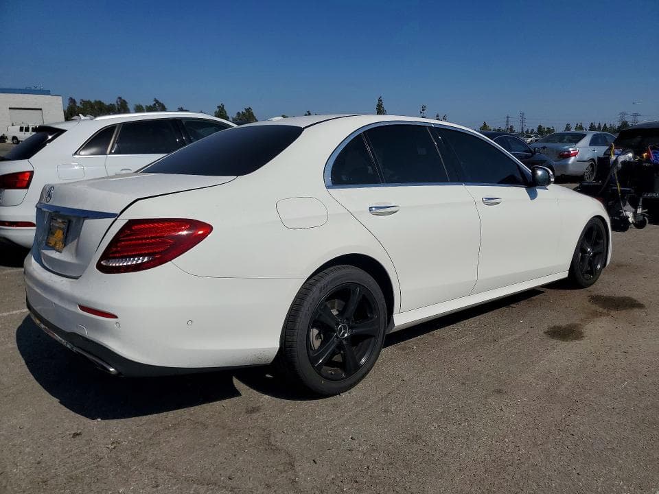 2017 MERCEDES-BENZ E 300 3
