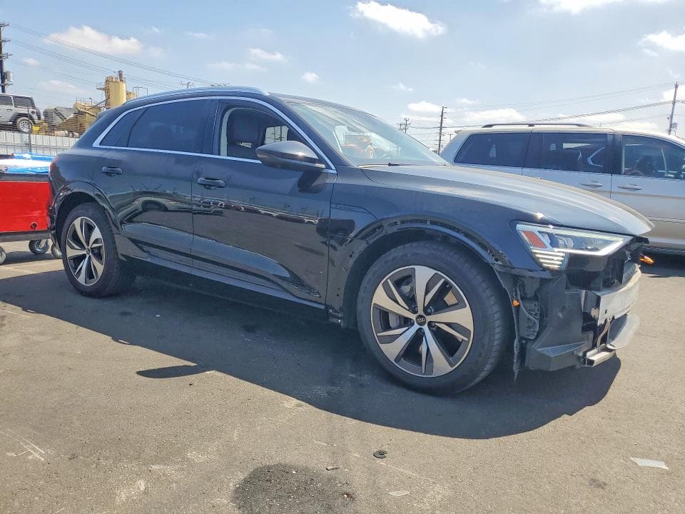 2024 AUDI Q8 E-TRON PREMIUM PLUS 4