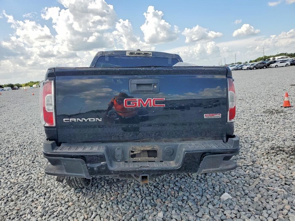 2017 GMC CANYON SLE 6