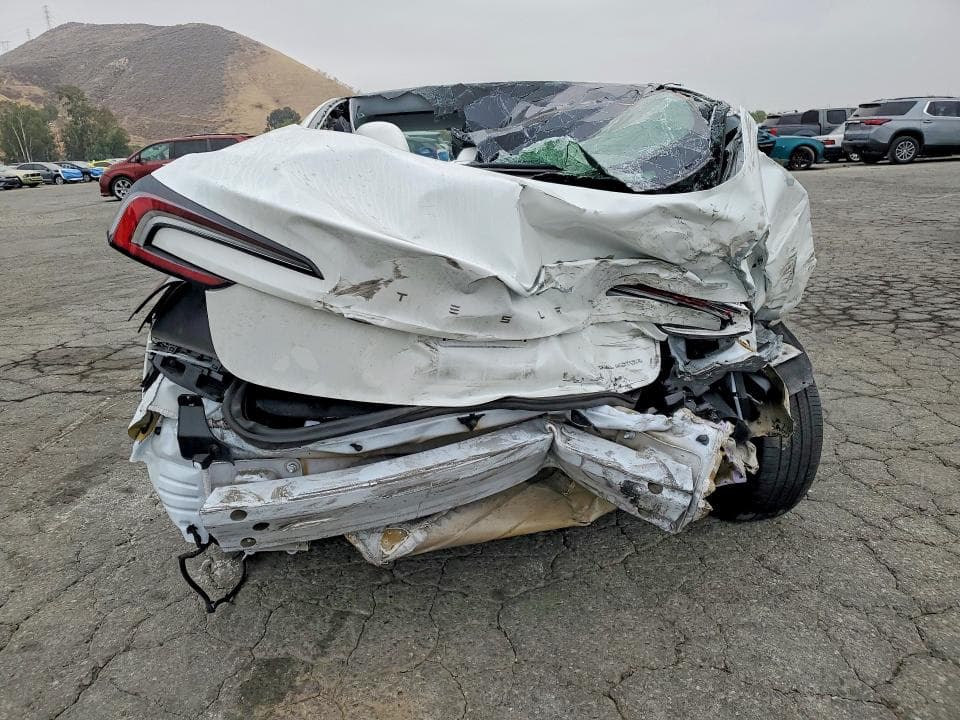 2024 TESLA MODEL 3 6