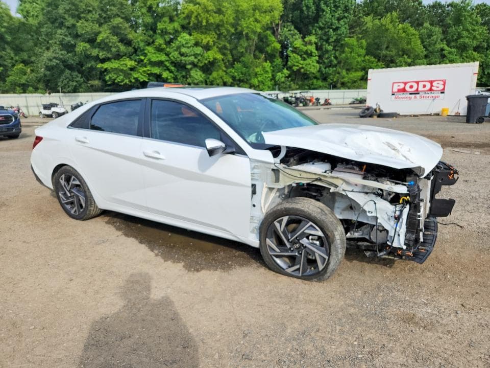 2026 HYUNDAI ELANTRA 4