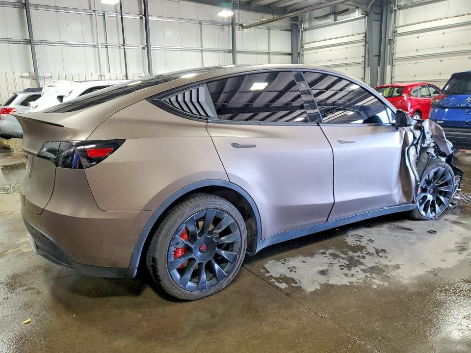 2024 TESLA MODEL Y 3