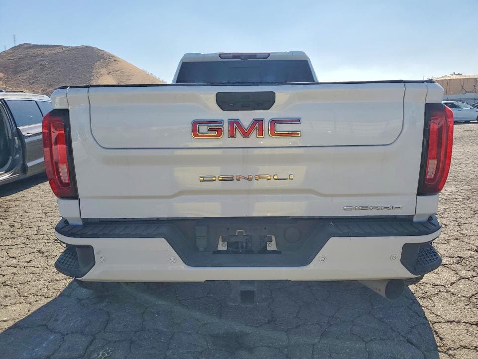 2022 GMC SIERRA K3500 DENALI 6