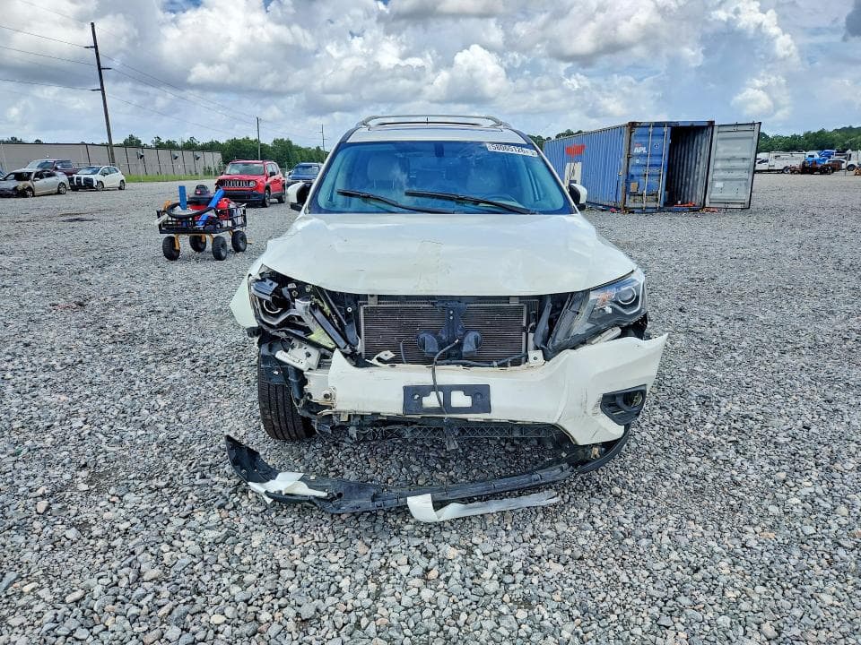 2017 NISSAN PATHFINDER SL 5