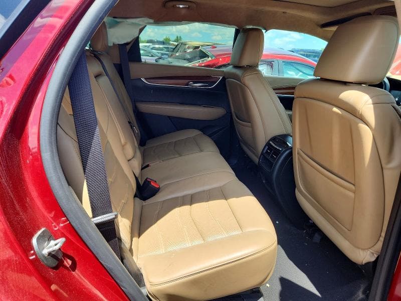 2017 CADILLAC XT5 PLATINUM 10