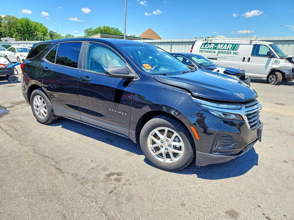 2022 CHEVROLET EQUINOX LS 4