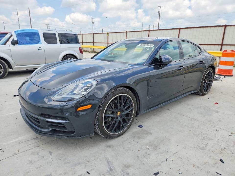 2018 PORSCHE PANAMERA 4S