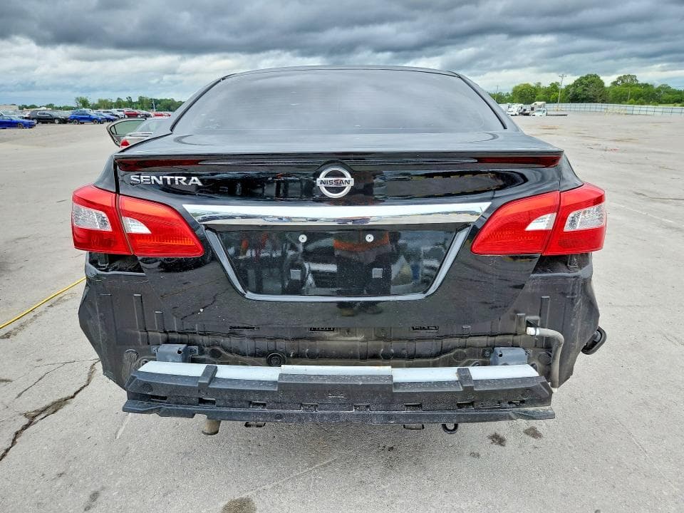2018 NISSAN SENTRA S S 7