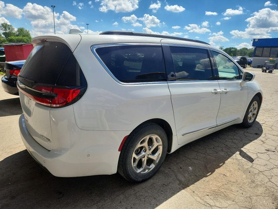 2022 CHRYSLER PACIFICA LIMITED LIMITED 3