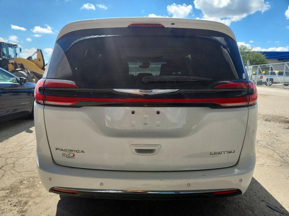 2022 CHRYSLER PACIFICA LIMITED LIMITED 6