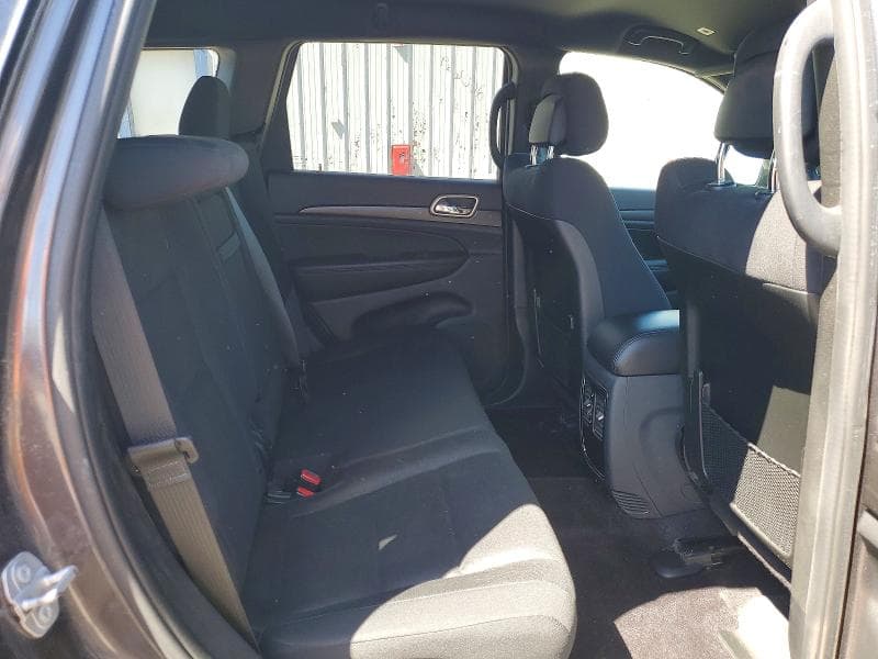 2017 JEEP GRAND CHEROKEE LAREDO 11