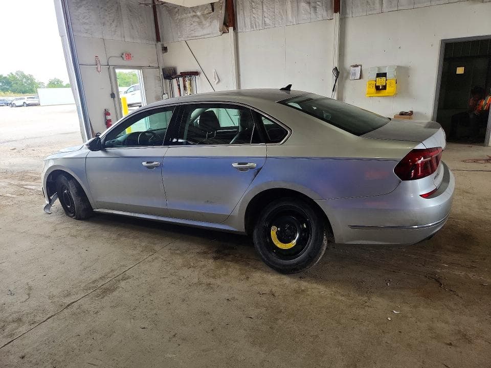 2018 VOLKSWAGEN PASSAT SE SE 2